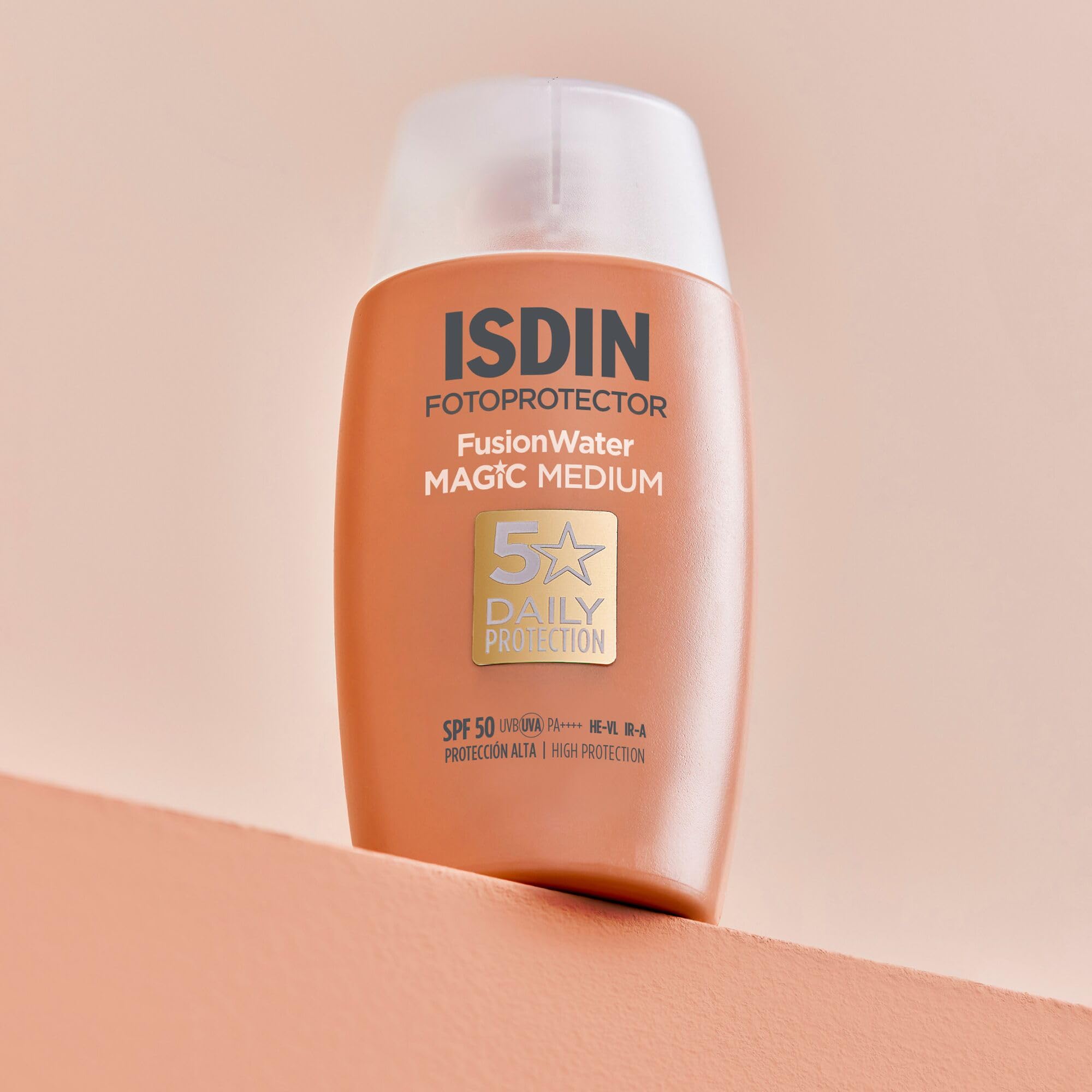 isdin-fusion-water-magic-color-spf-50-protector-solar-facial-ultraligero-con-col image 2