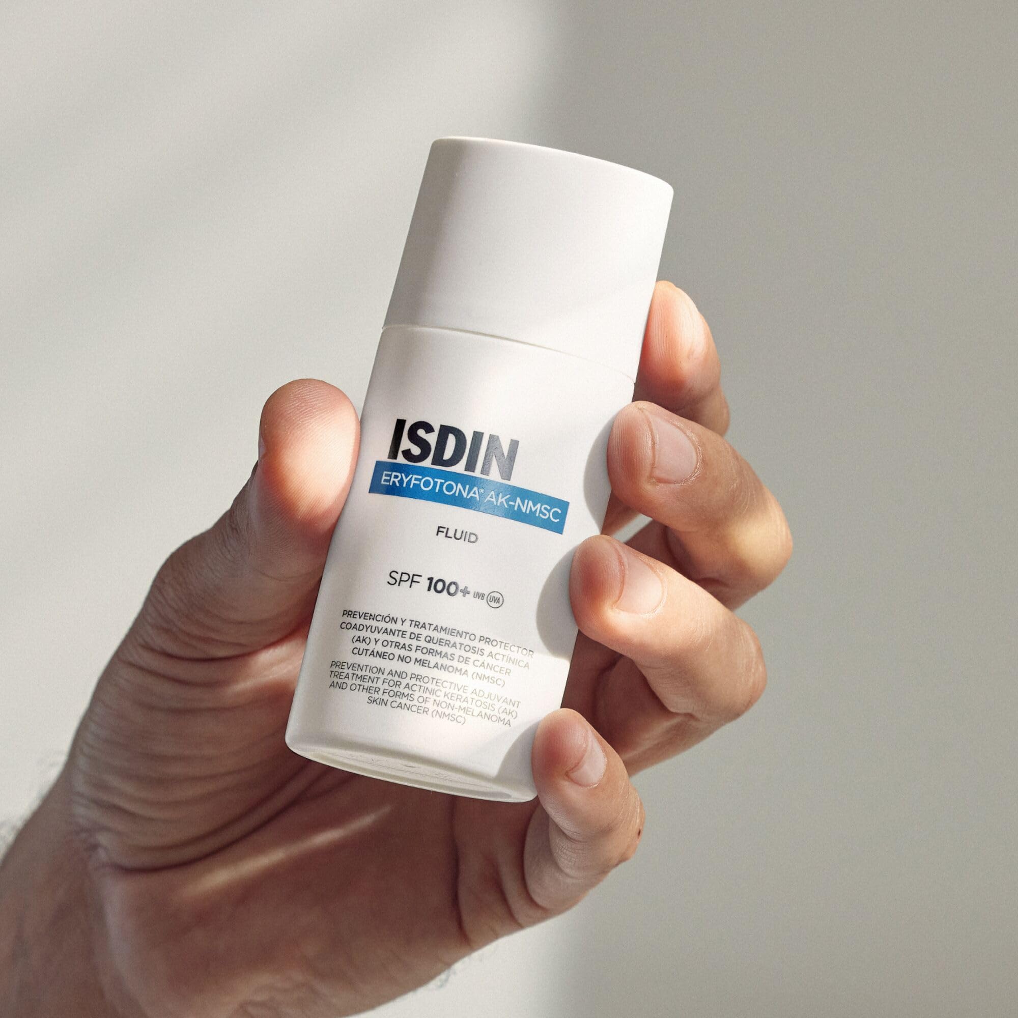isdin-eryfotona-ak-nmsc-fluid-spf-100-protector-solar-facial-con-dna-repairsomes image 2