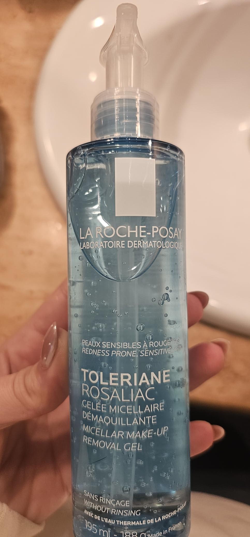 Calma la rosácea
